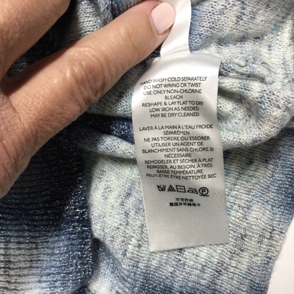 PILCRO Linen Blend Crop Boxy Style Cardigan - Picture 9 of 11